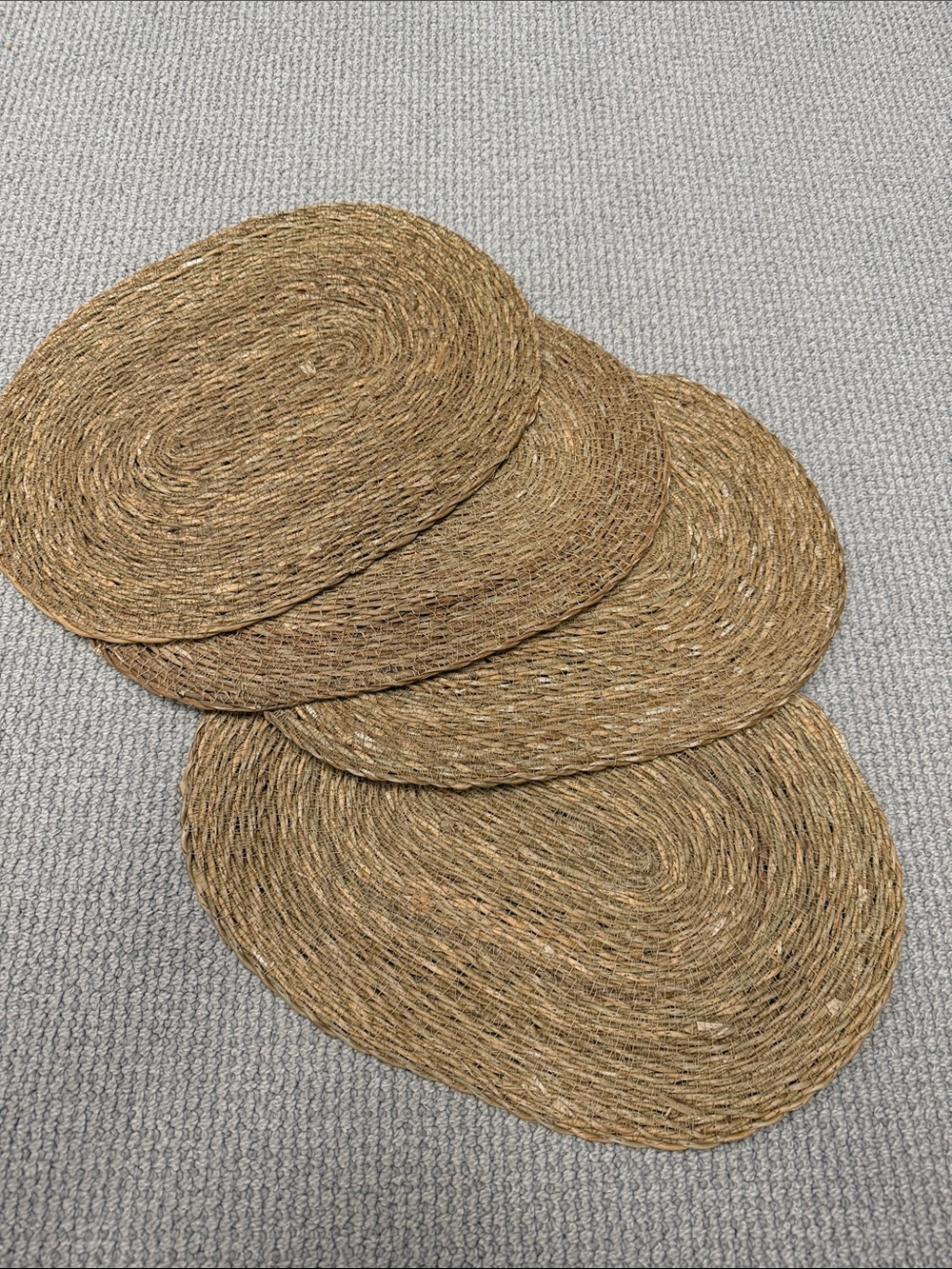 NWOT Oval Natural Seagrass Placemats Set of 4 - Neutral Tan